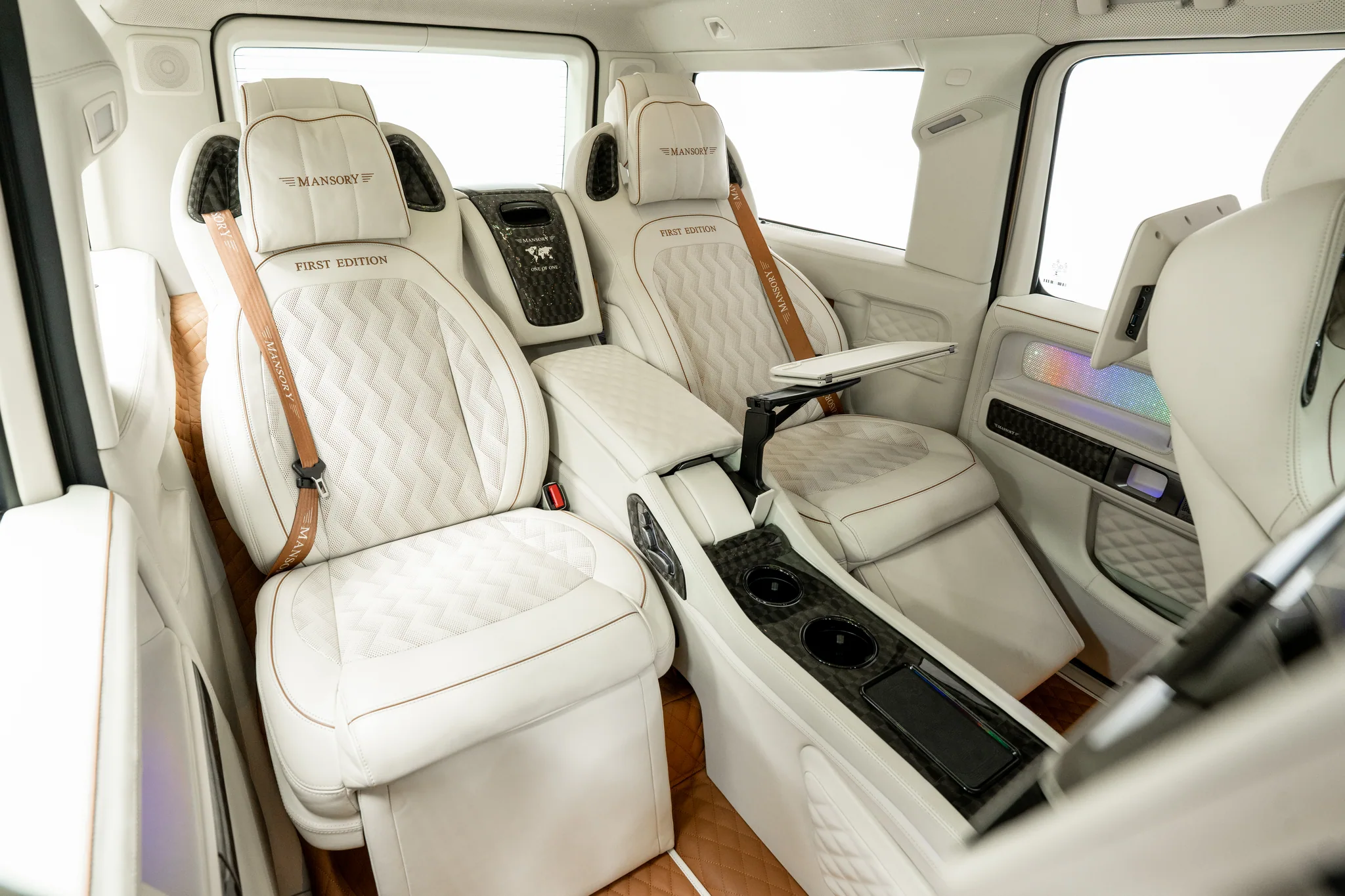 Mercedes-Benz AMG G 63 Mansory Gold, photograph 31