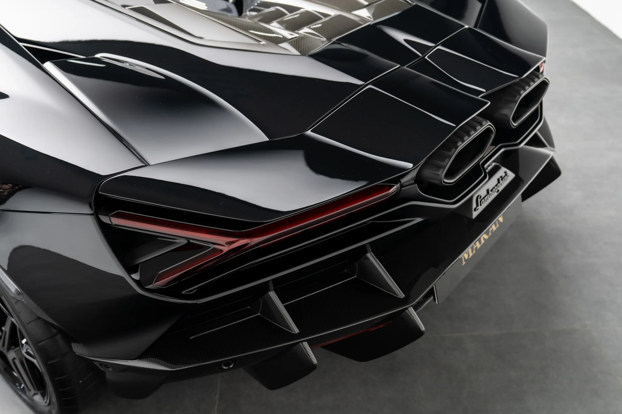 Lamborghini Revuelto, photograph 20