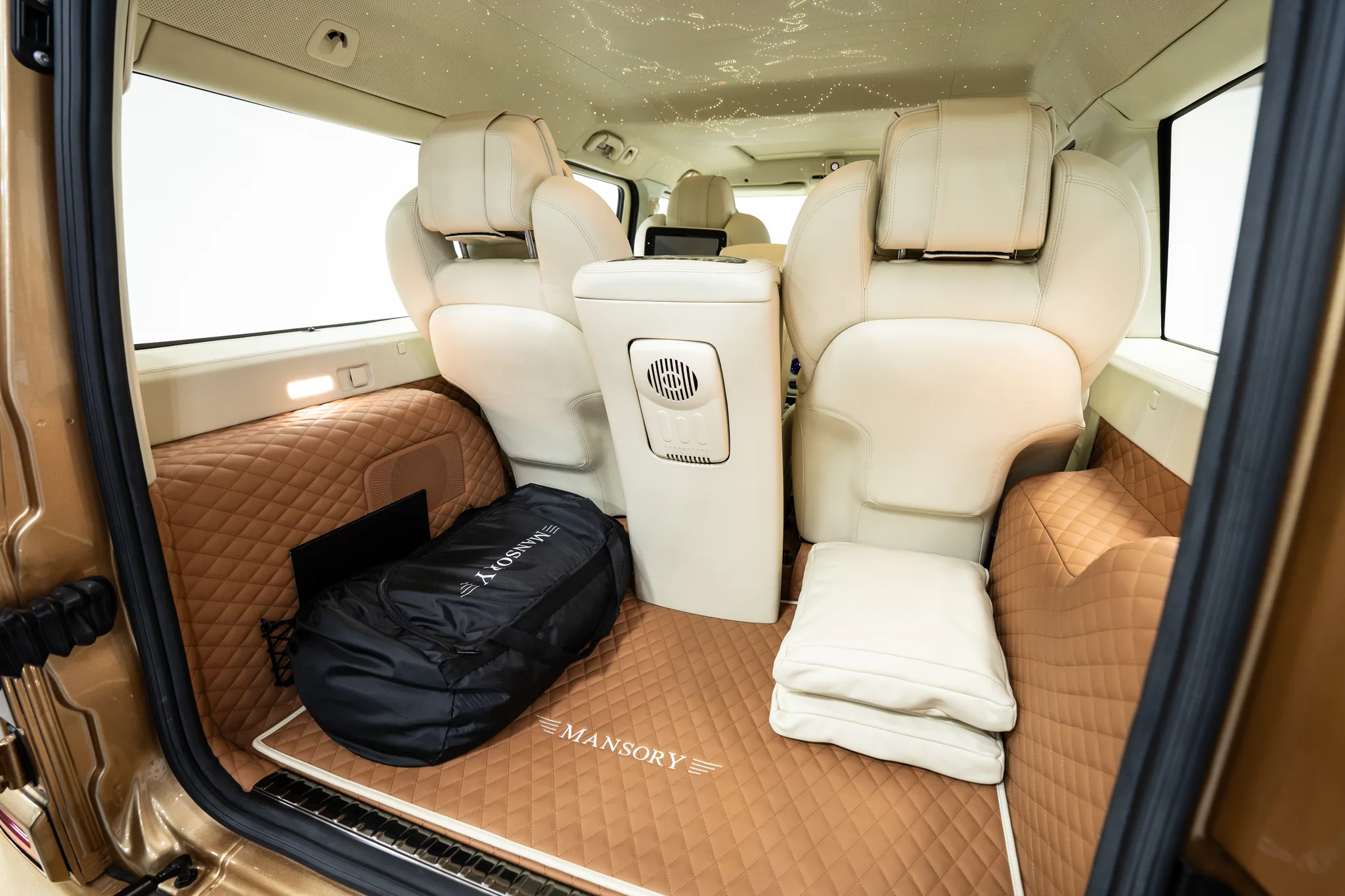 Mercedes-Benz AMG G 63 Mansory Gold, photograph 17