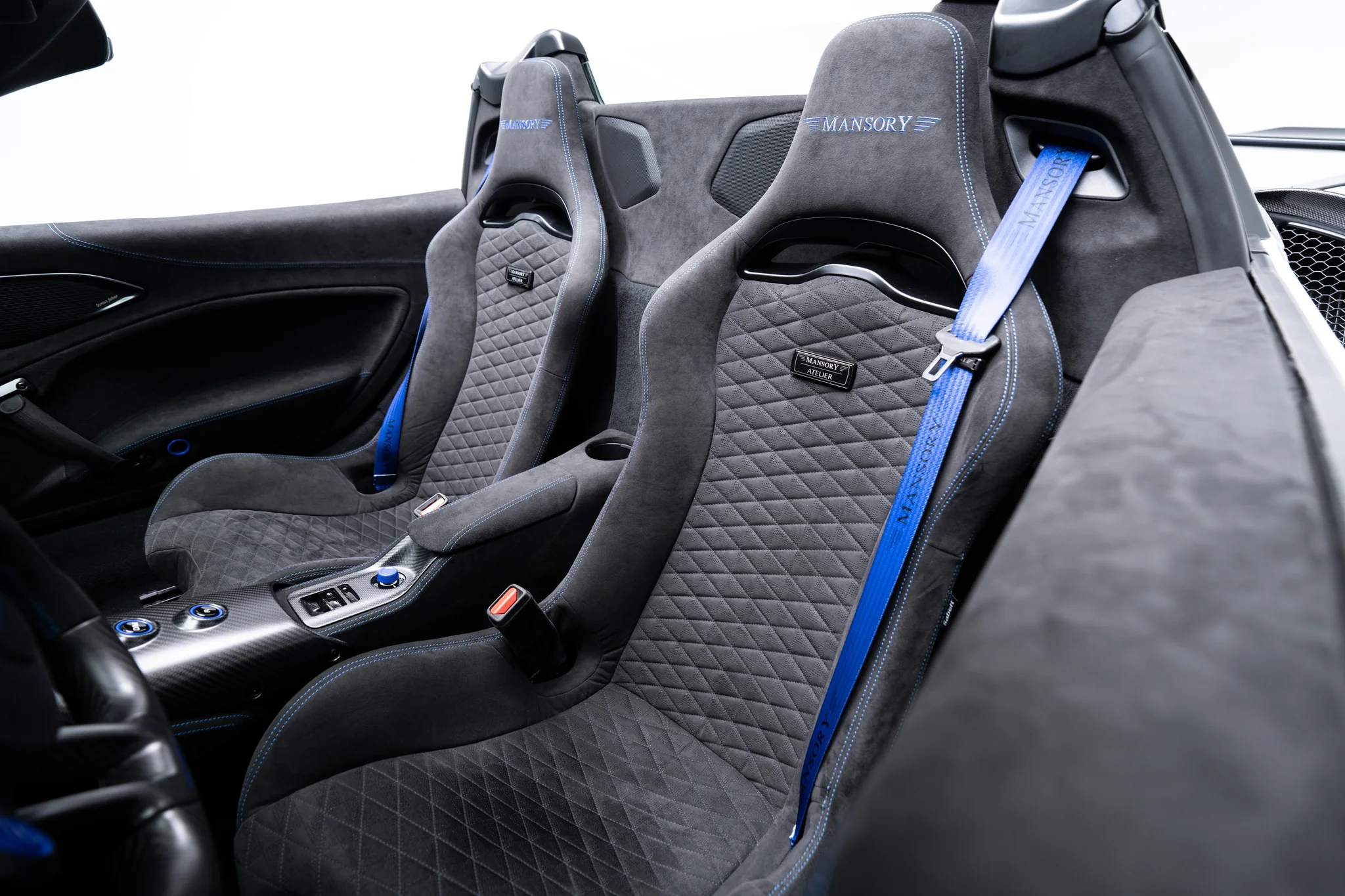 Maserati MC20 Cielo by Mansory, photograph 6