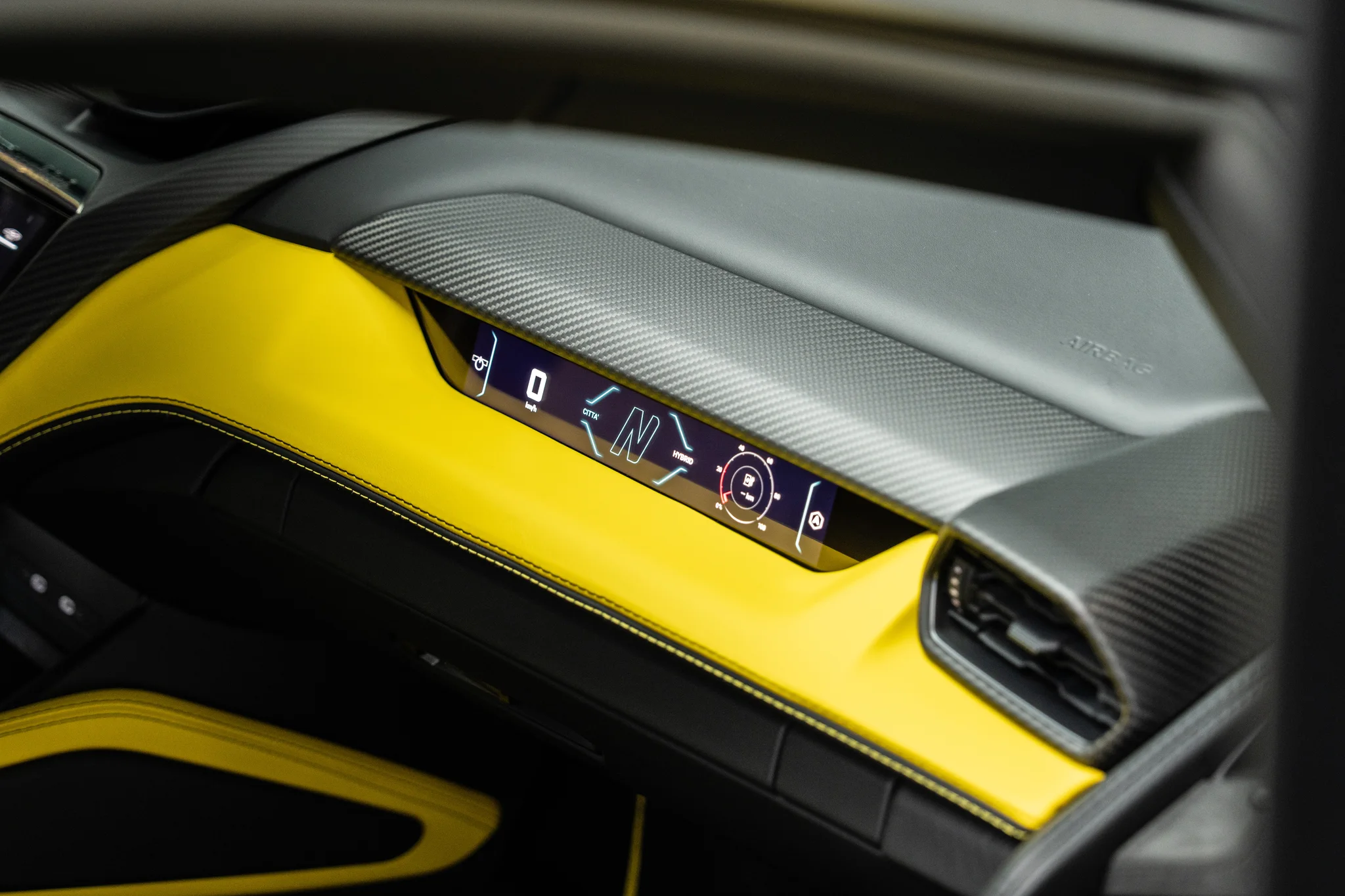 Lamborghini Revuelto, photograph 11