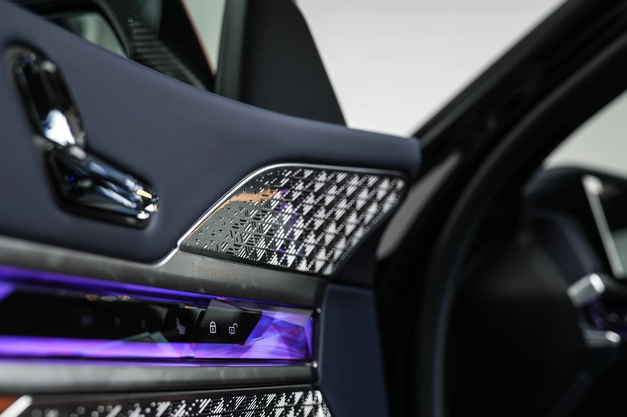 BMW 7 Series by Mansory, photograph 13