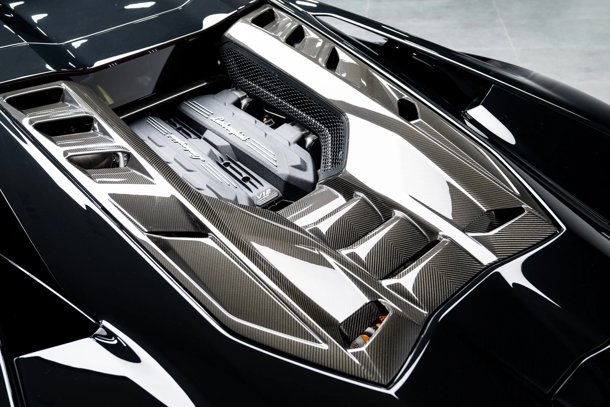Lamborghini Revuelto, photograph 17
