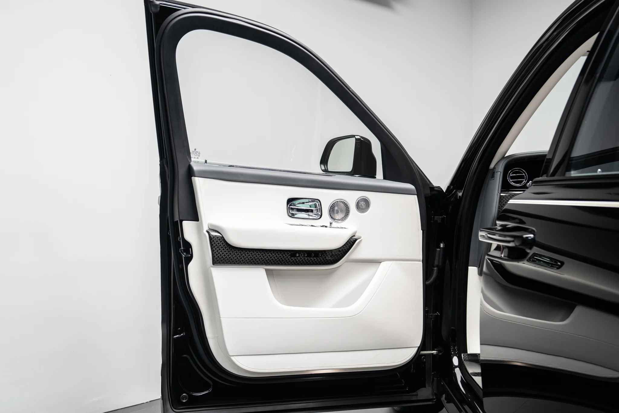 Rolls-Royce Cullinan Series II, photograph 9