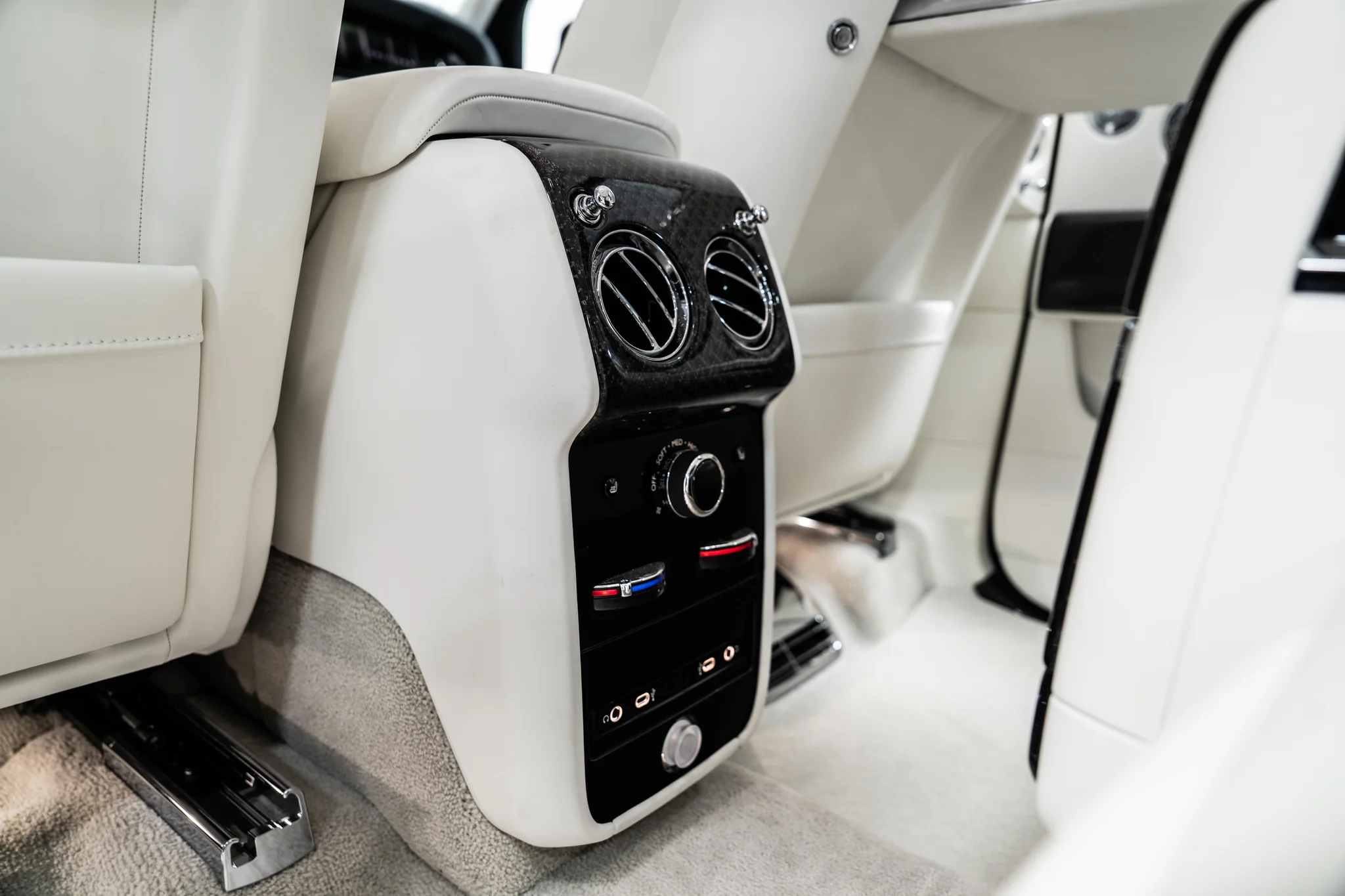Rolls-Royce Cullinan Series II, photograph 20