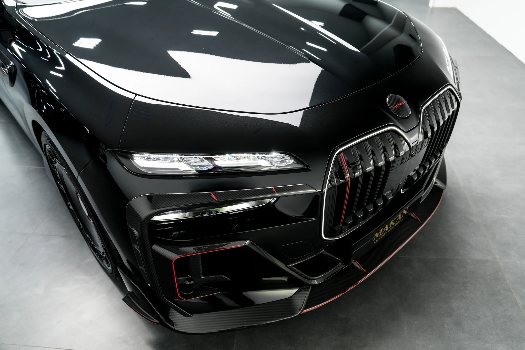 BMW 7 Series by Mansory, photograph 3