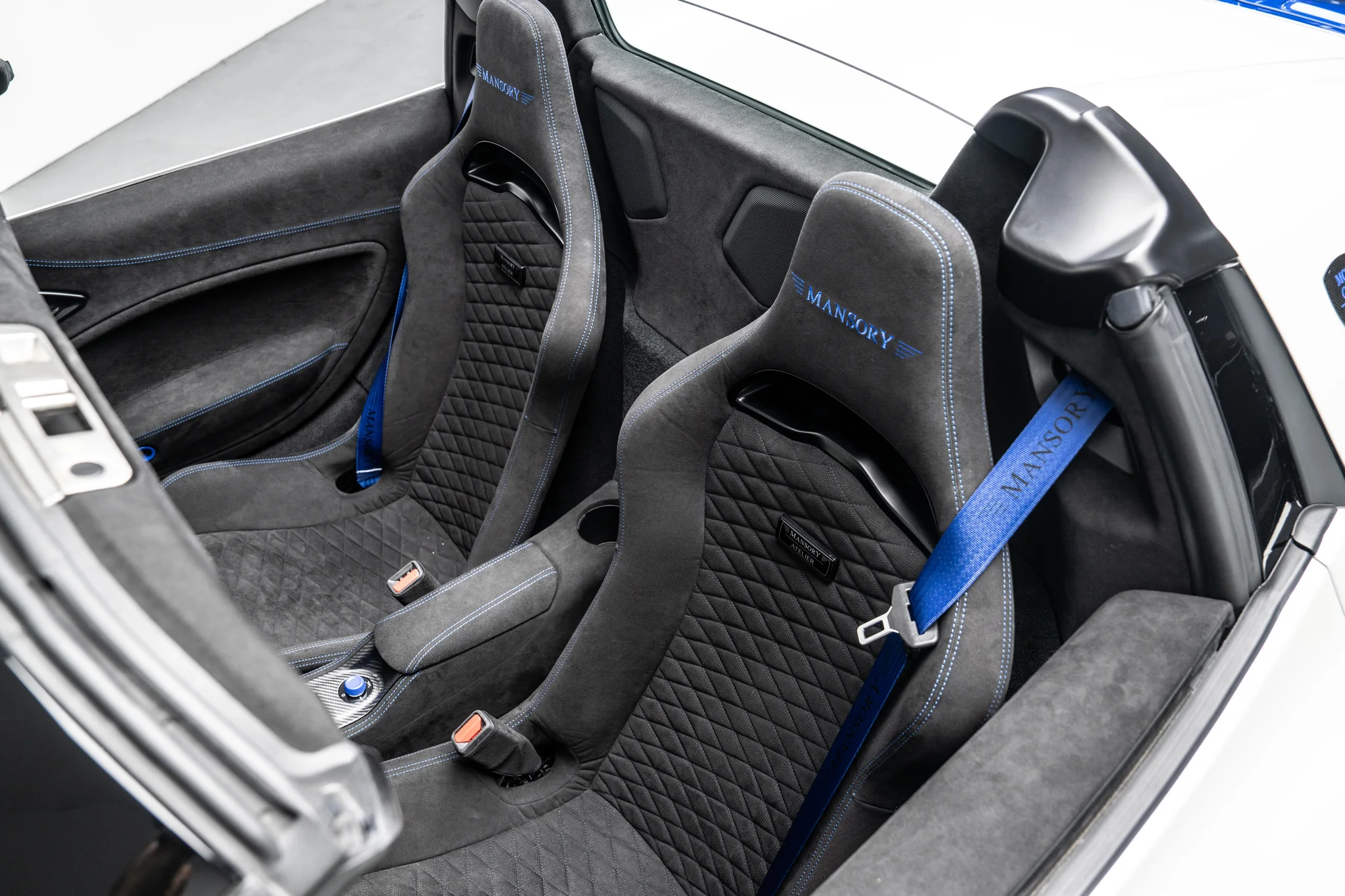 Maserati MC20 Cielo by Mansory, photograph 16