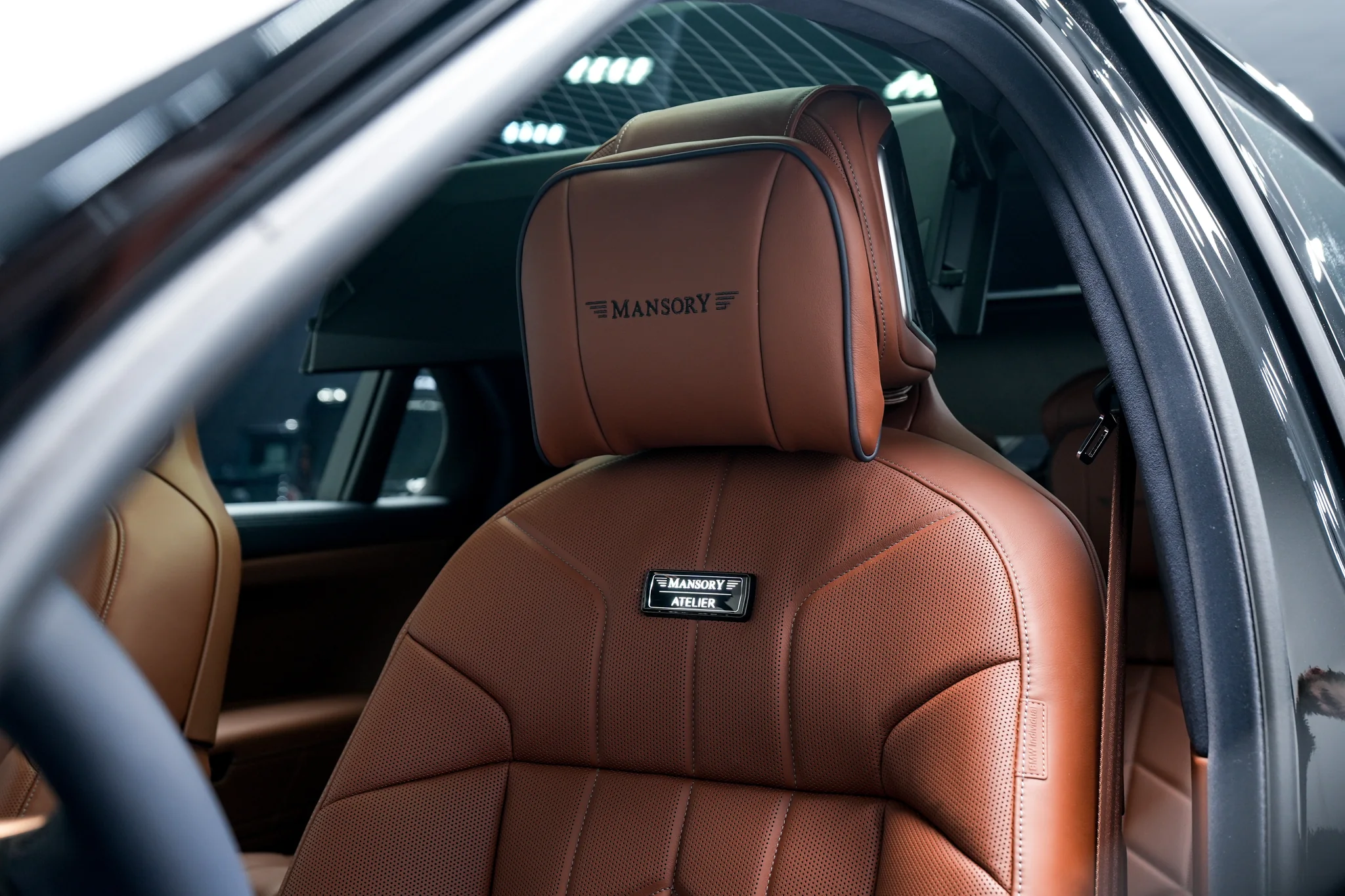 BMW 7 Series by Mansory, photograph 25